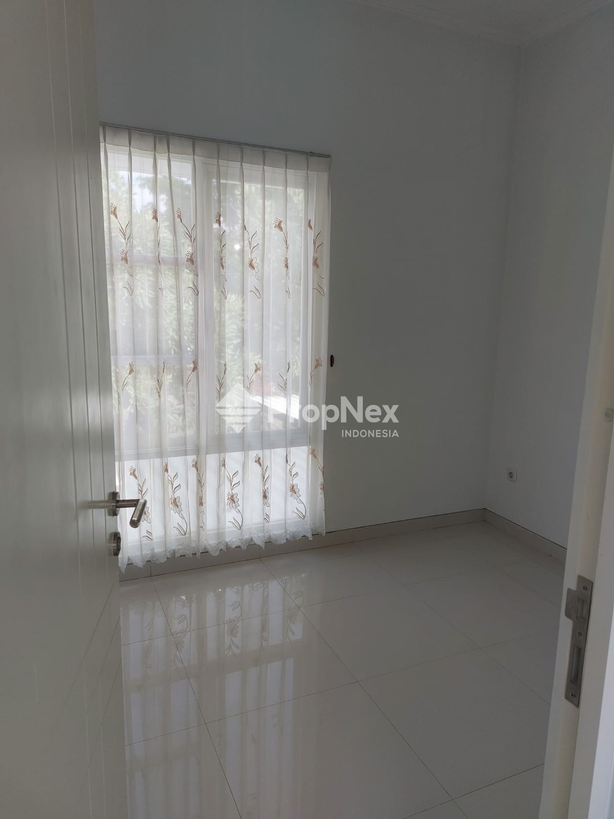 Rumah Puri Surya Jaya — foto 5